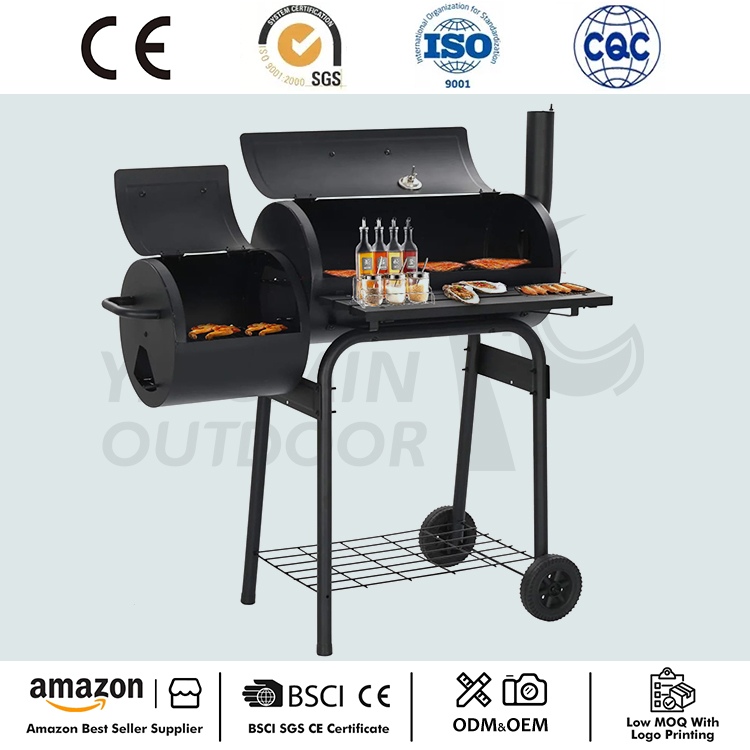Grill na węgiel drzewny na świeżym powietrzu
